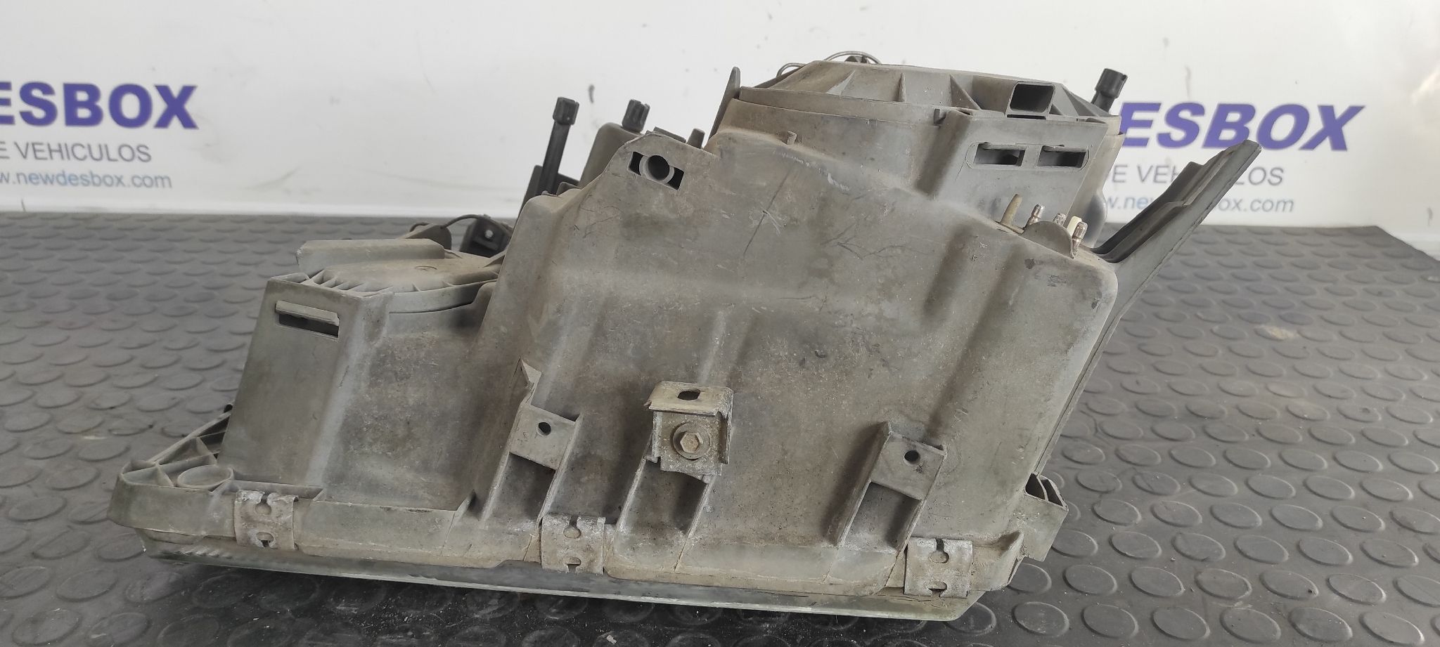 FARO DERECHO MERCEDES-BENZ CLASE S (W126) - vista 11