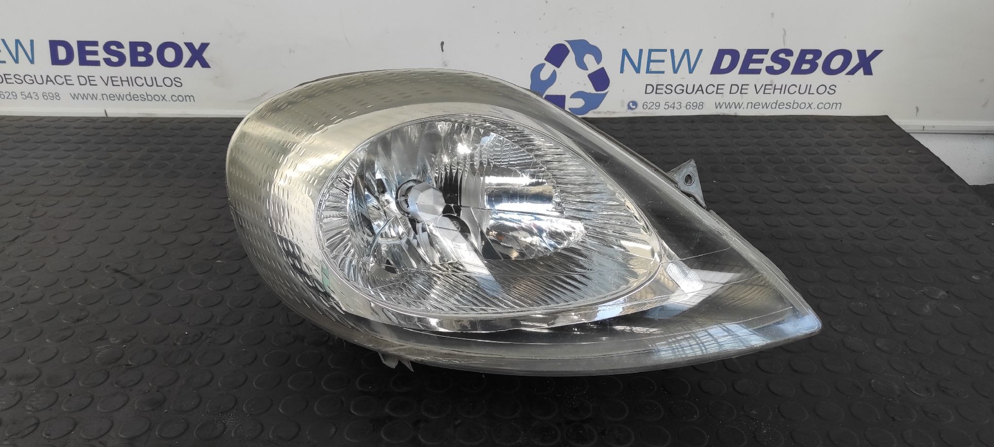 FARO DERECHO RENAULT TRAFIC COMBI (AB 4.01)