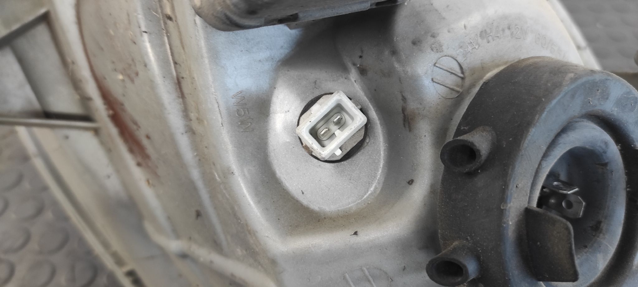 FARO DERECHO RENAULT TRAFIC COMBI (AB 4.01) - vista 7