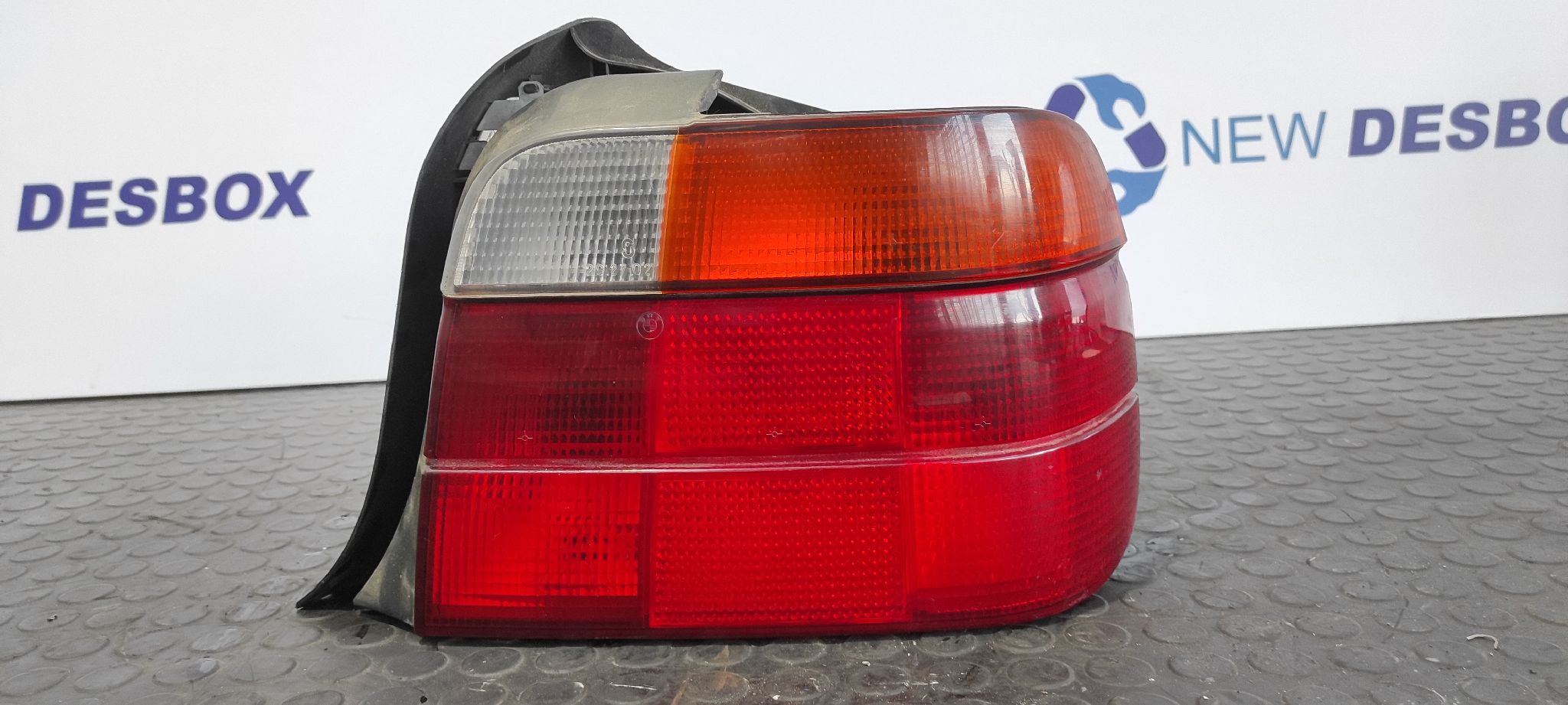 PILOTO TRASERO DERECHO BMW SERIE 3 COMPACTO (E36)