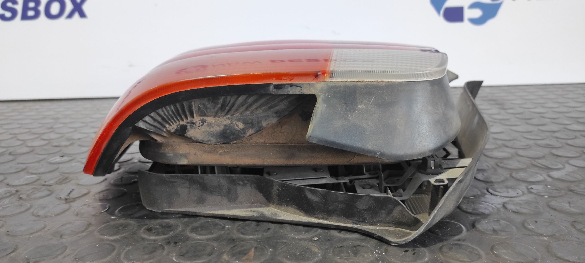 PILOTO TRASERO DERECHO BMW SERIE 3 COMPACTO (E36) - vista 2