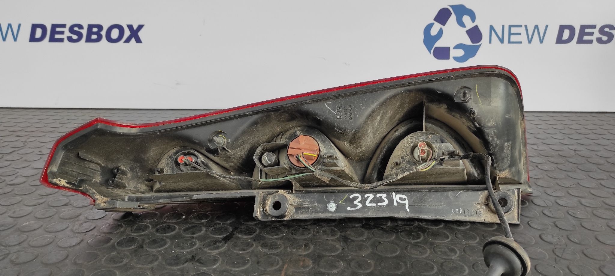 PILOTO TRASERO IZQUIERDO NISSAN NOTE (E11E) - vista 6