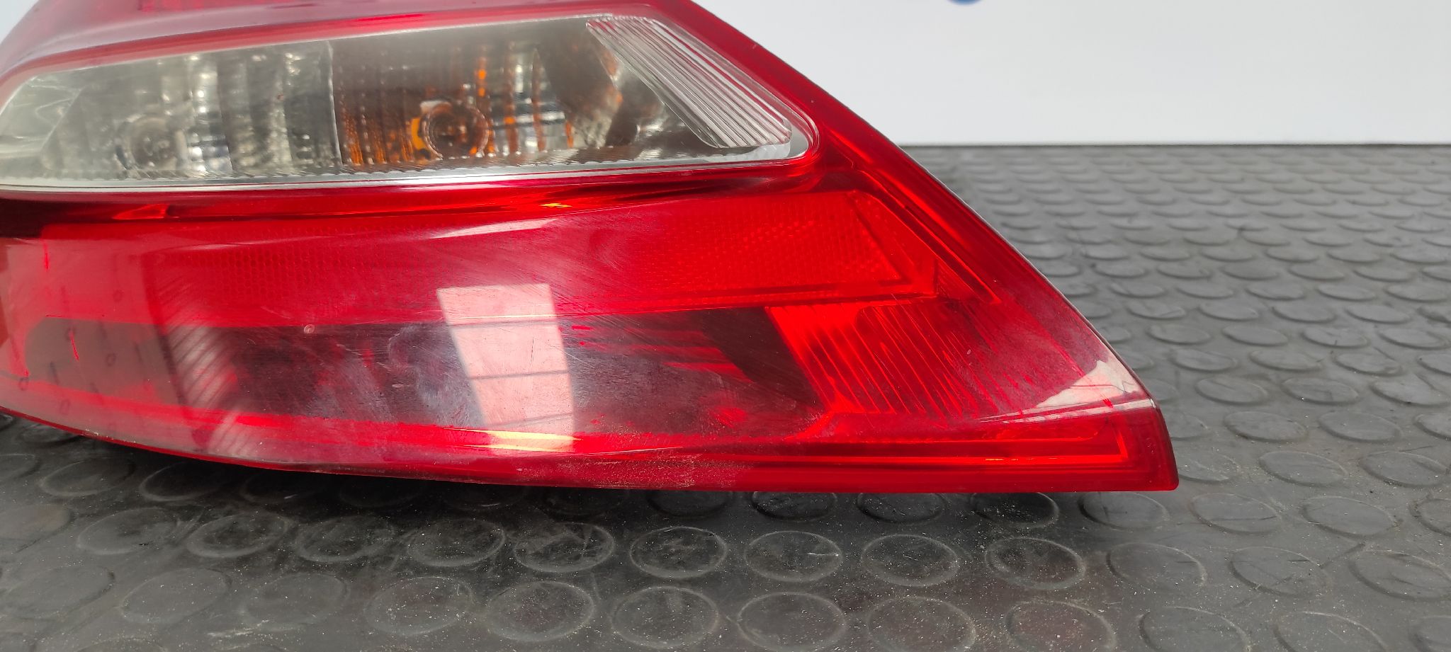 PILOTO TRASERO IZQUIERDO RENAULT MEGANE II CLASSIC BERLINA - vista 7