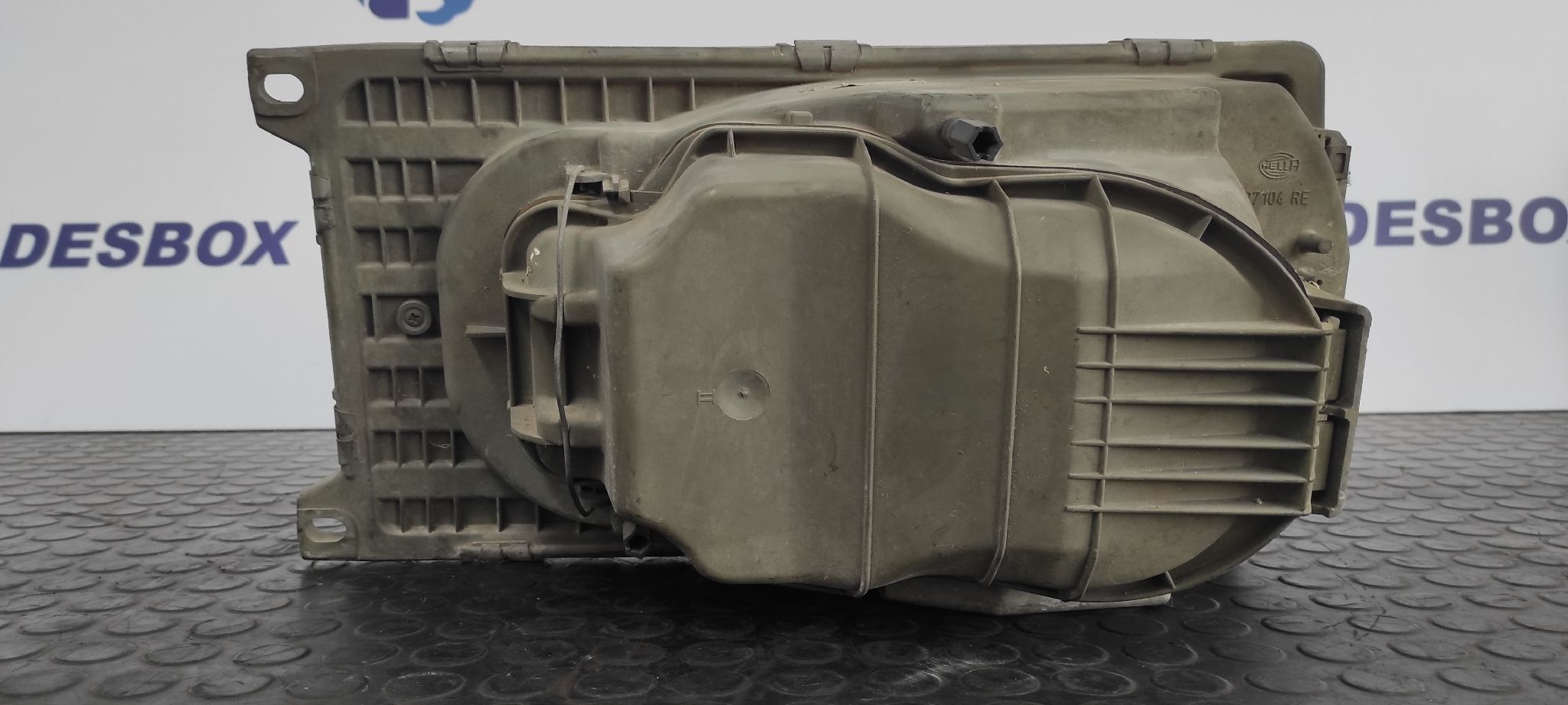 FARO DERECHO MERCEDES-BENZ CLASE E (W123) - vista 3