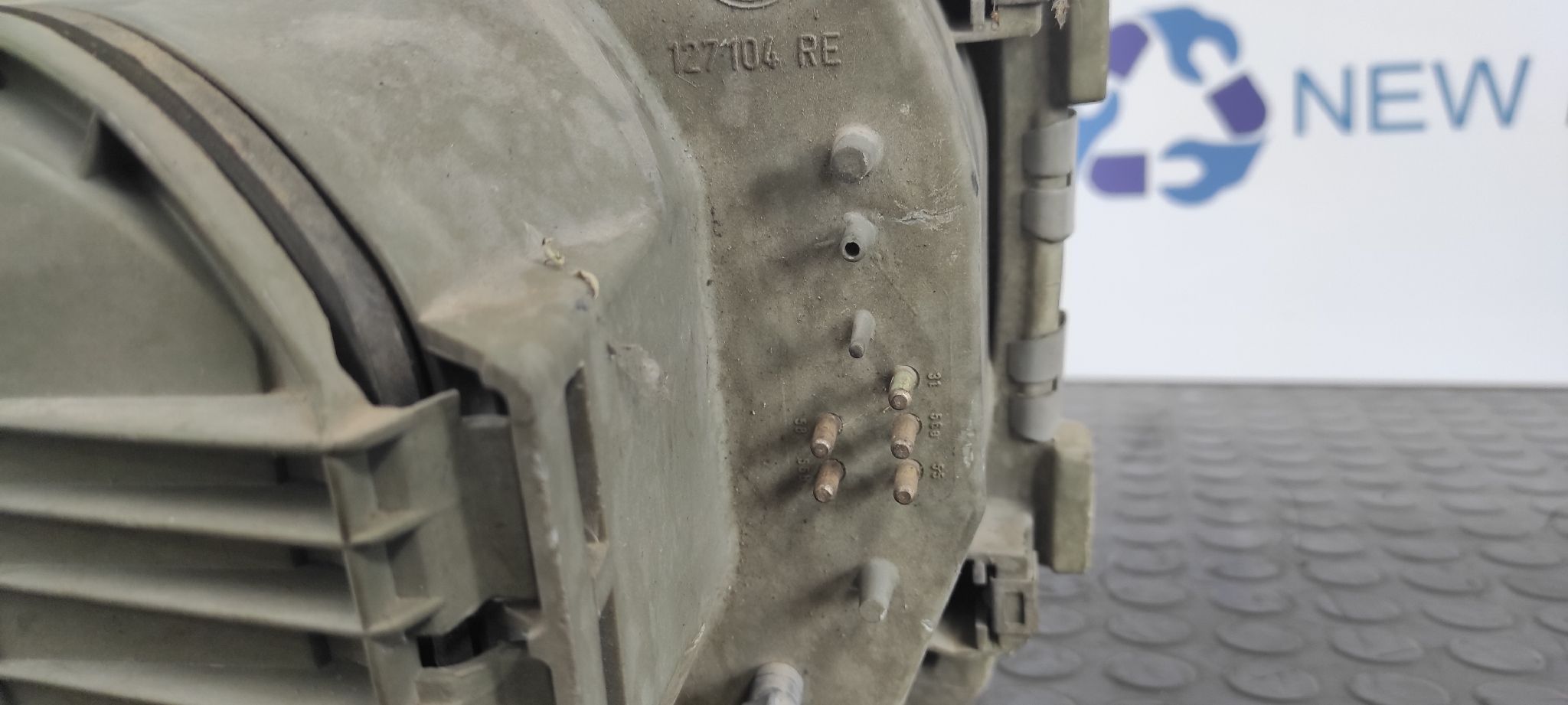 FARO DERECHO MERCEDES-BENZ CLASE E (W123) - vista 5