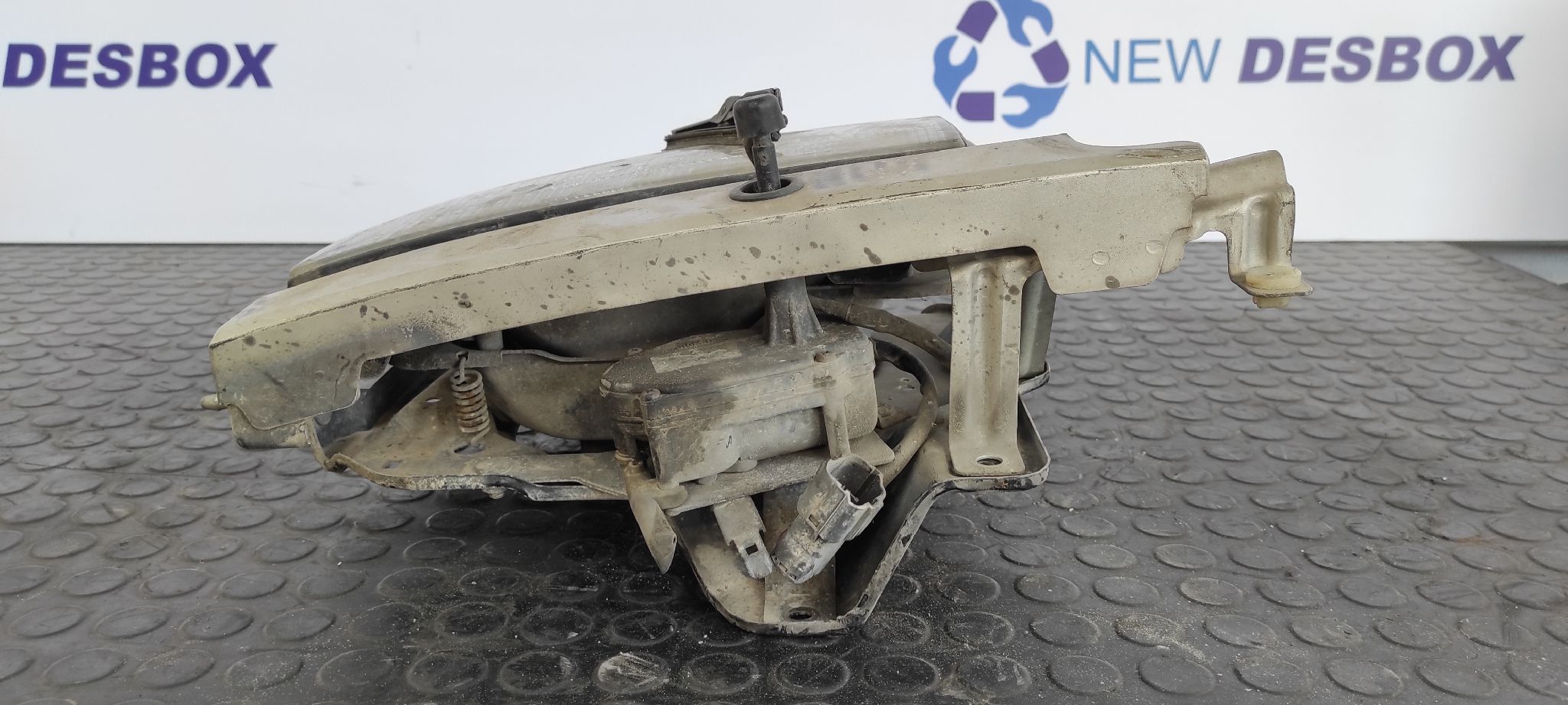 FARO DERECHO OPEL MONTEREY 3.2 - vista 4