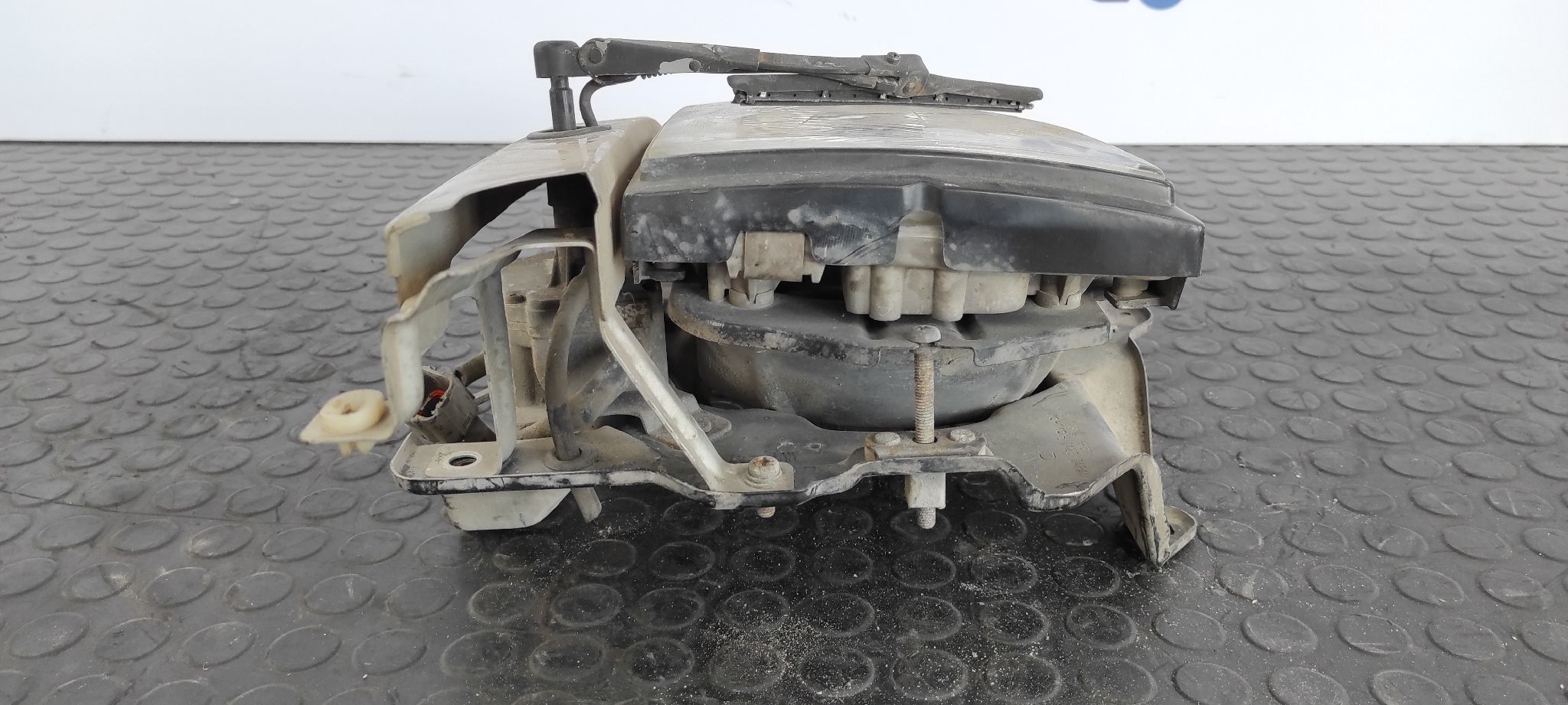 FARO DERECHO OPEL MONTEREY 3.2 - vista 2