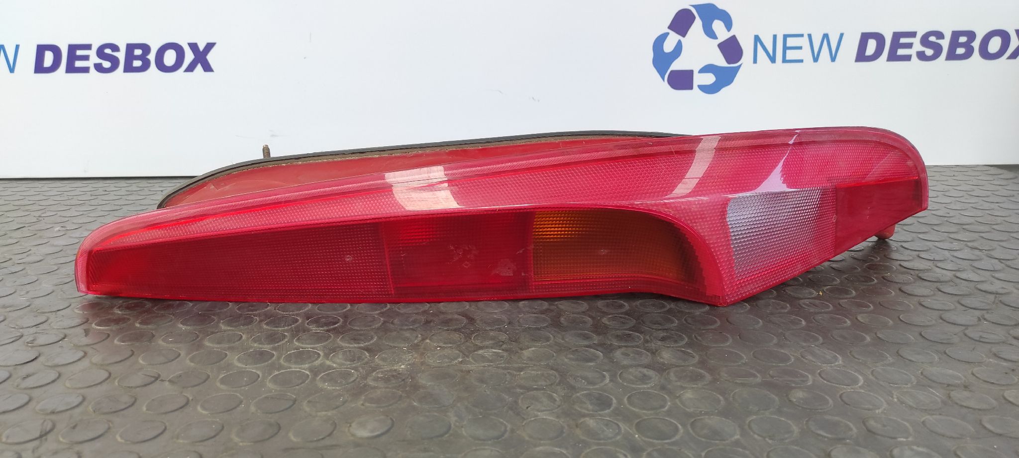 PILOTO TRASERO DERECHO FIAT PUNTO BERLINA (188)