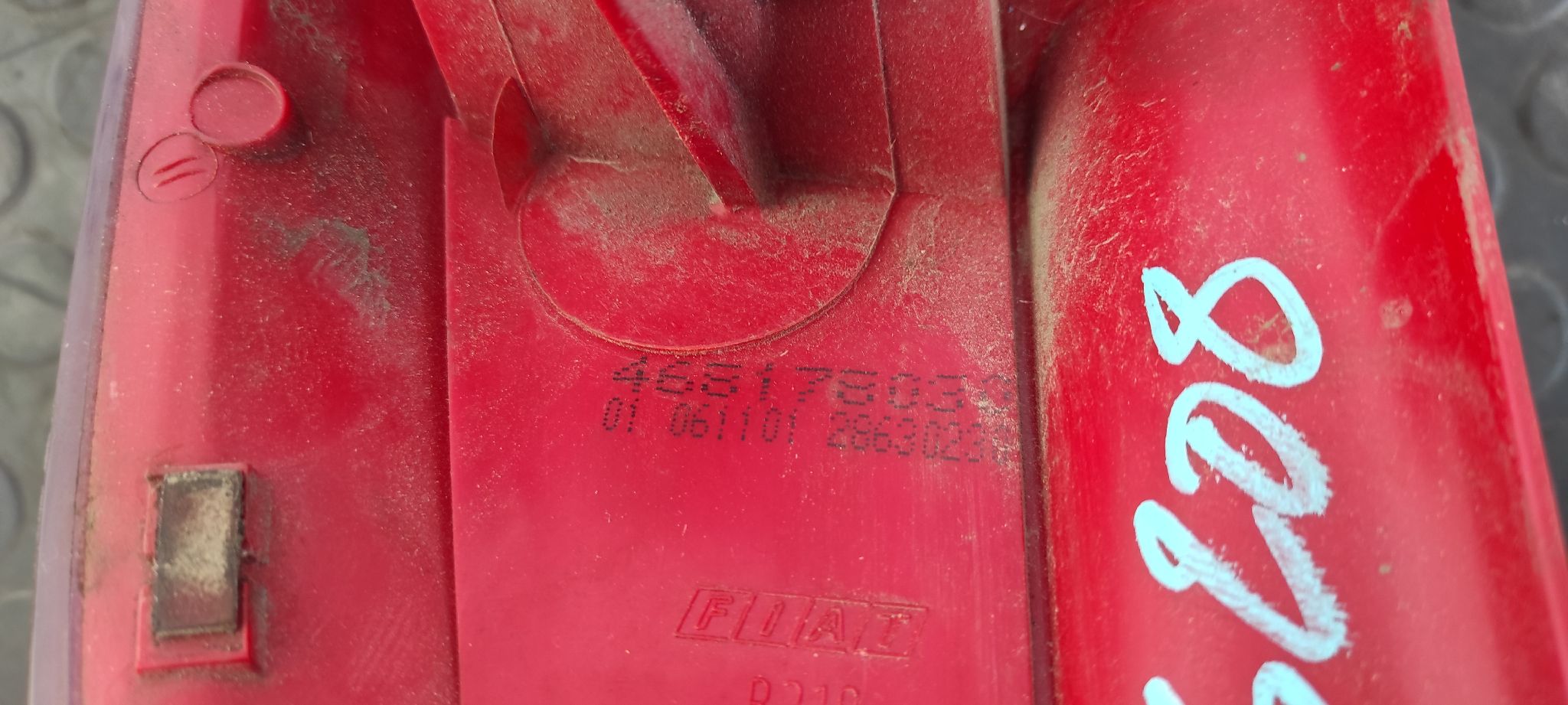 PILOTO TRASERO DERECHO FIAT PUNTO BERLINA (188) - vista 9