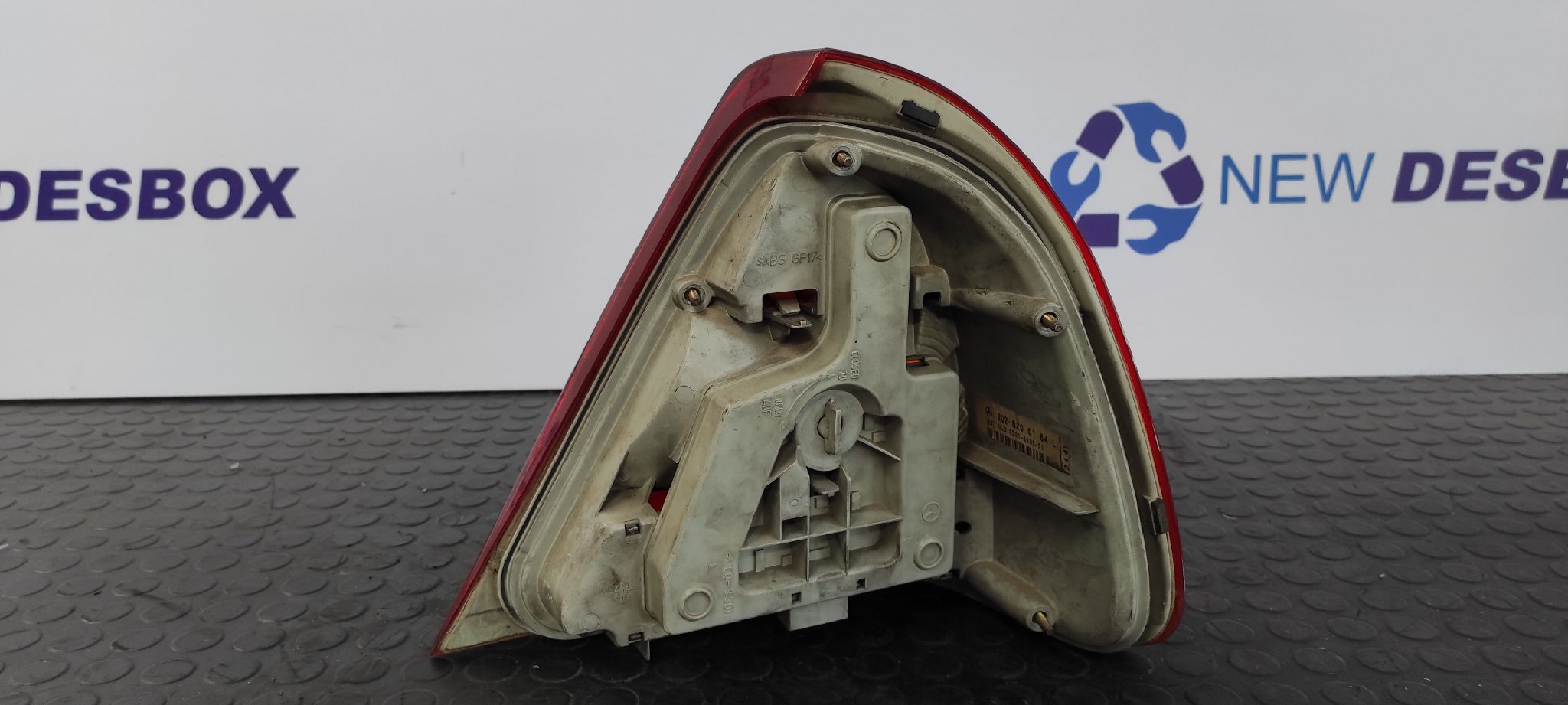 PILOTO TRASERO IZQUIERDO MERCEDES CLASE C (W202) - vista 3