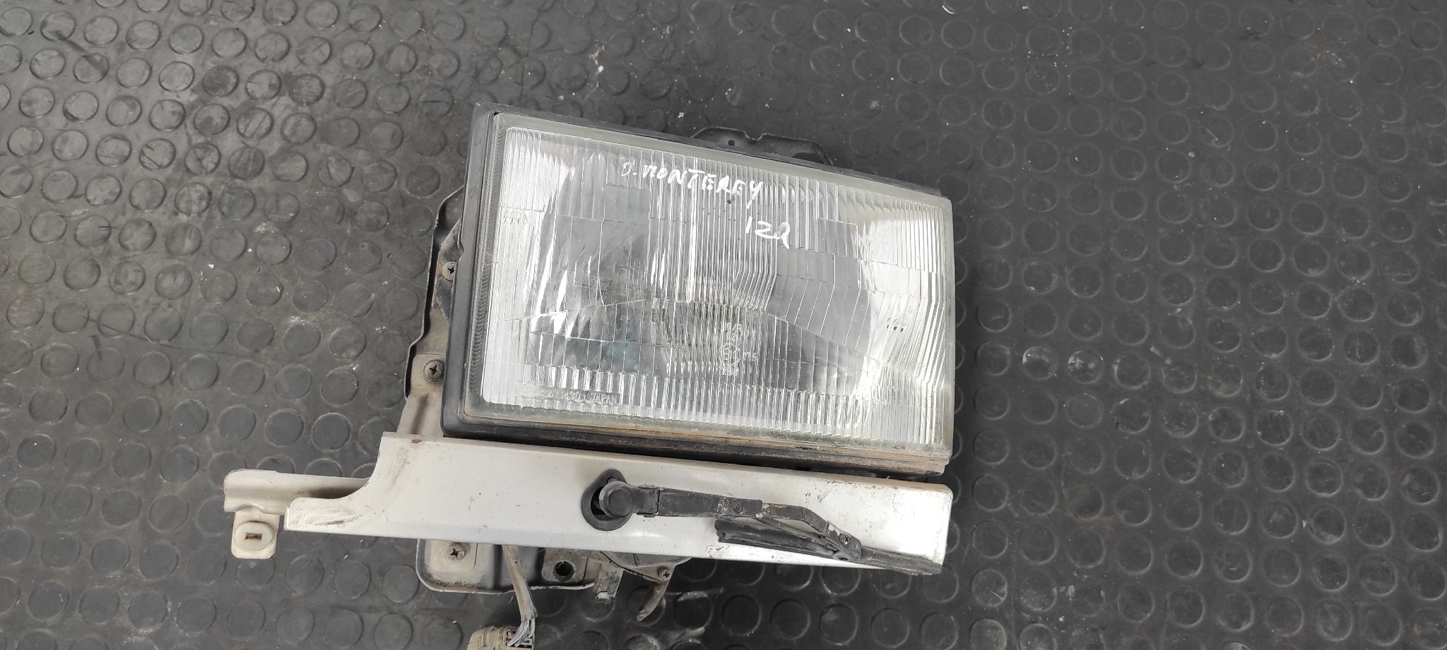 FARO IZQUIERDO OPEL MONTEREY 3.2