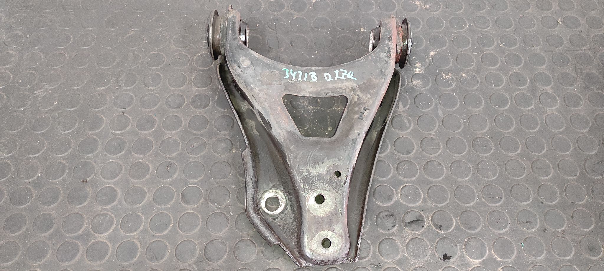 BRAZO IZQUIERDO SUPERIOR DELANTERO LANCIA YPSILON (101) - vista 2