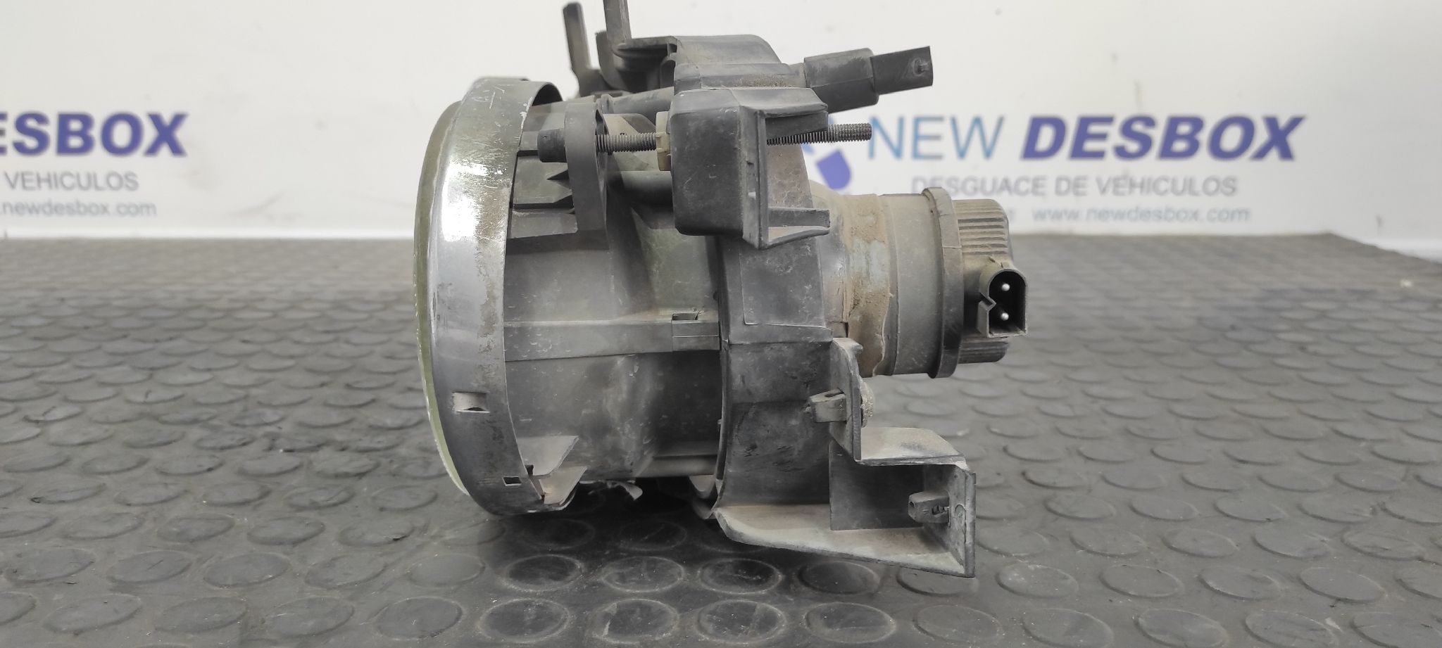 FARO IZQUIERDO BMW SERIE 7 (E32) - vista 3