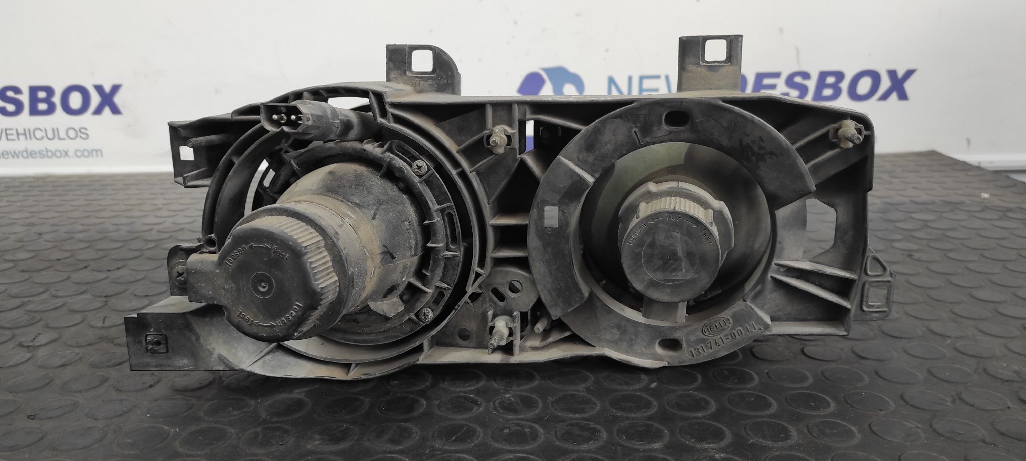 FARO IZQUIERDO BMW SERIE 7 (E32) - vista 8