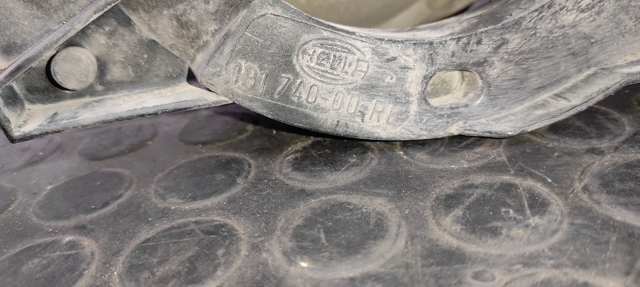 FARO DERECHO BMW SERIE 5 BERLINA (E34) - vista 5