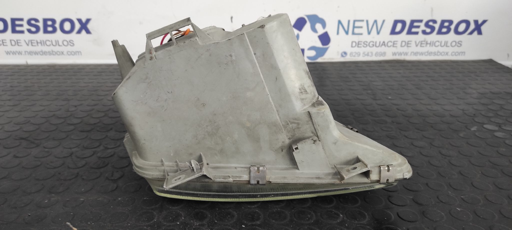 FARO IZQUIERDO MERCEDES CLASE V (W638) - vista 2