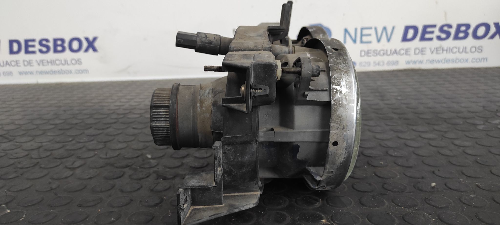 FARO DERECHO BMW SERIE 5 BERLINA (E34) - vista 2