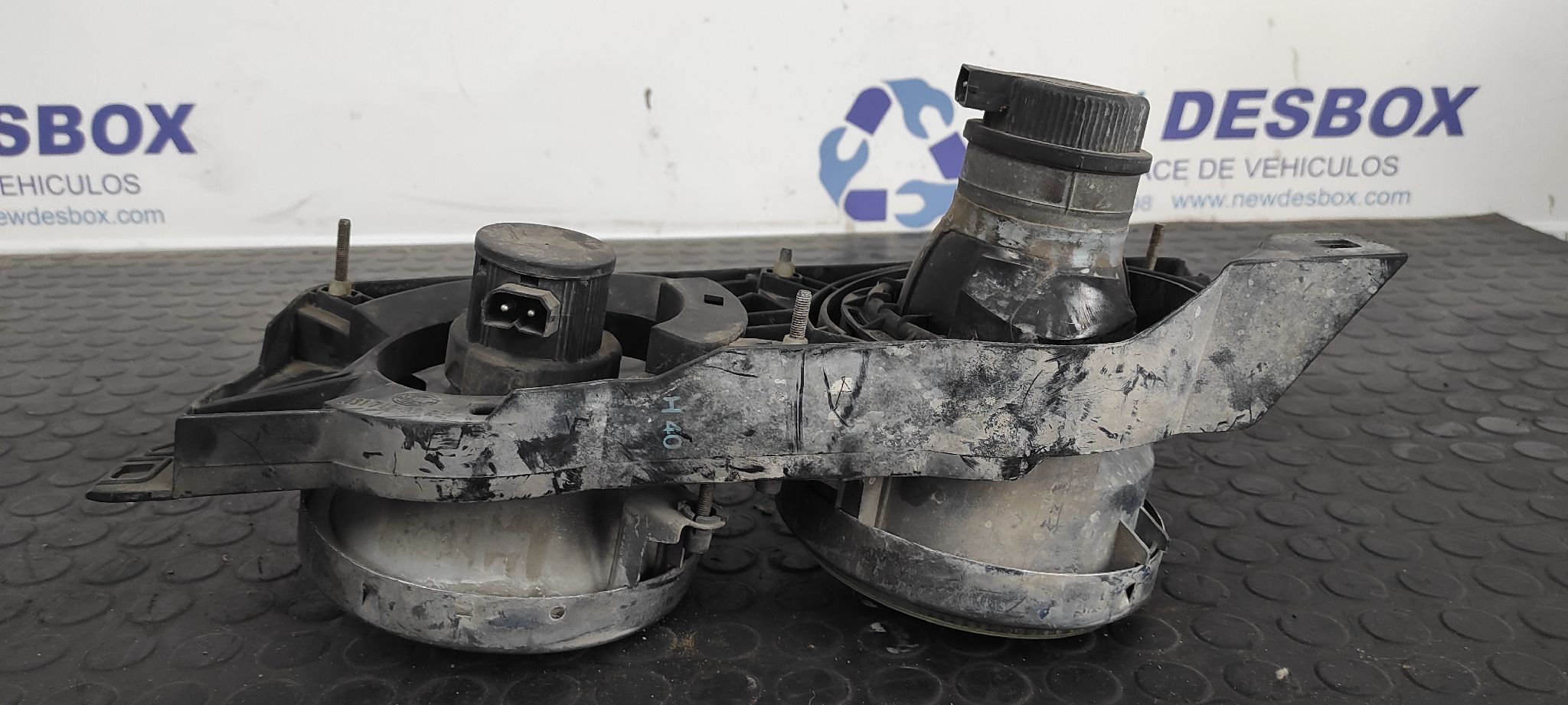 FARO DERECHO BMW SERIE 5 BERLINA (E34) - vista 8