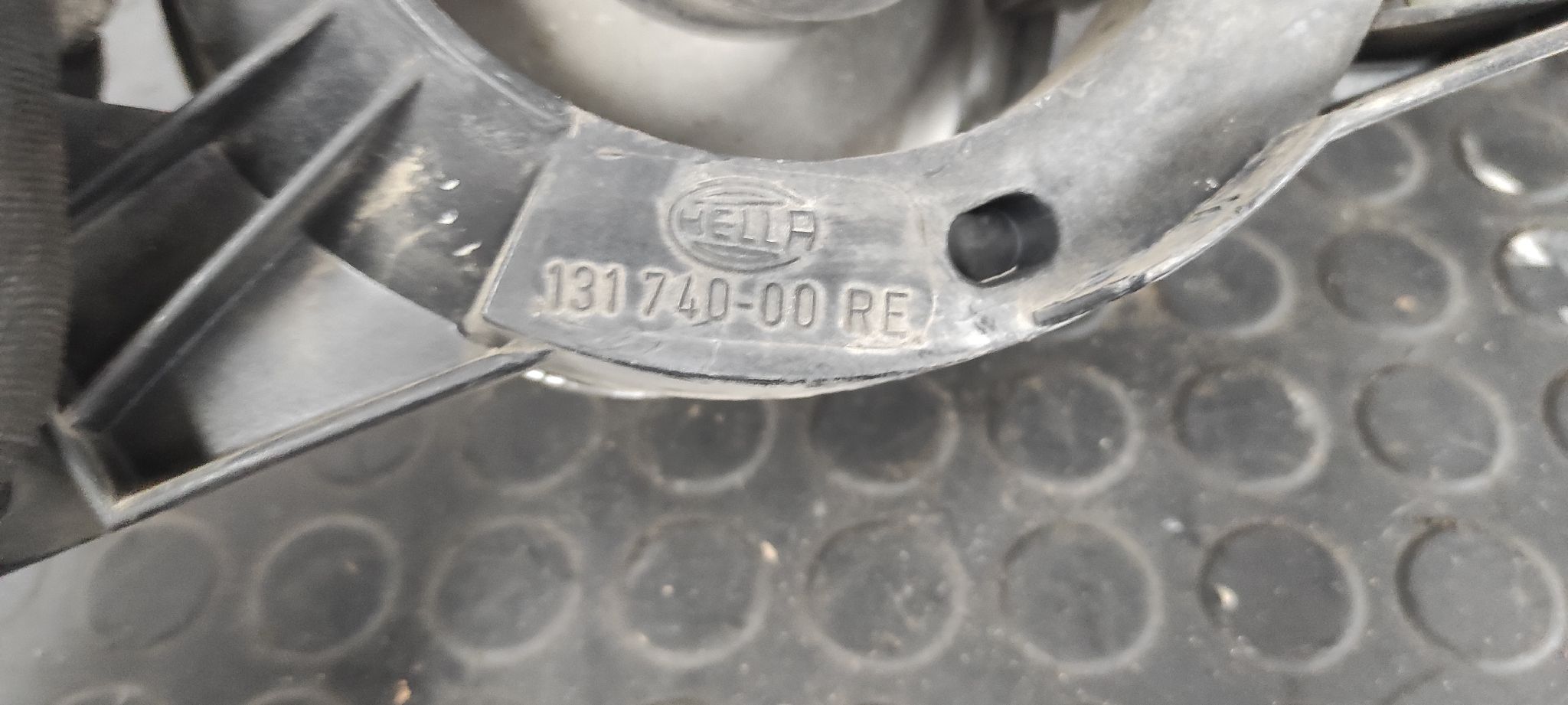 FARO DERECHO BMW SERIE 5 BERLINA (E34) - vista 3