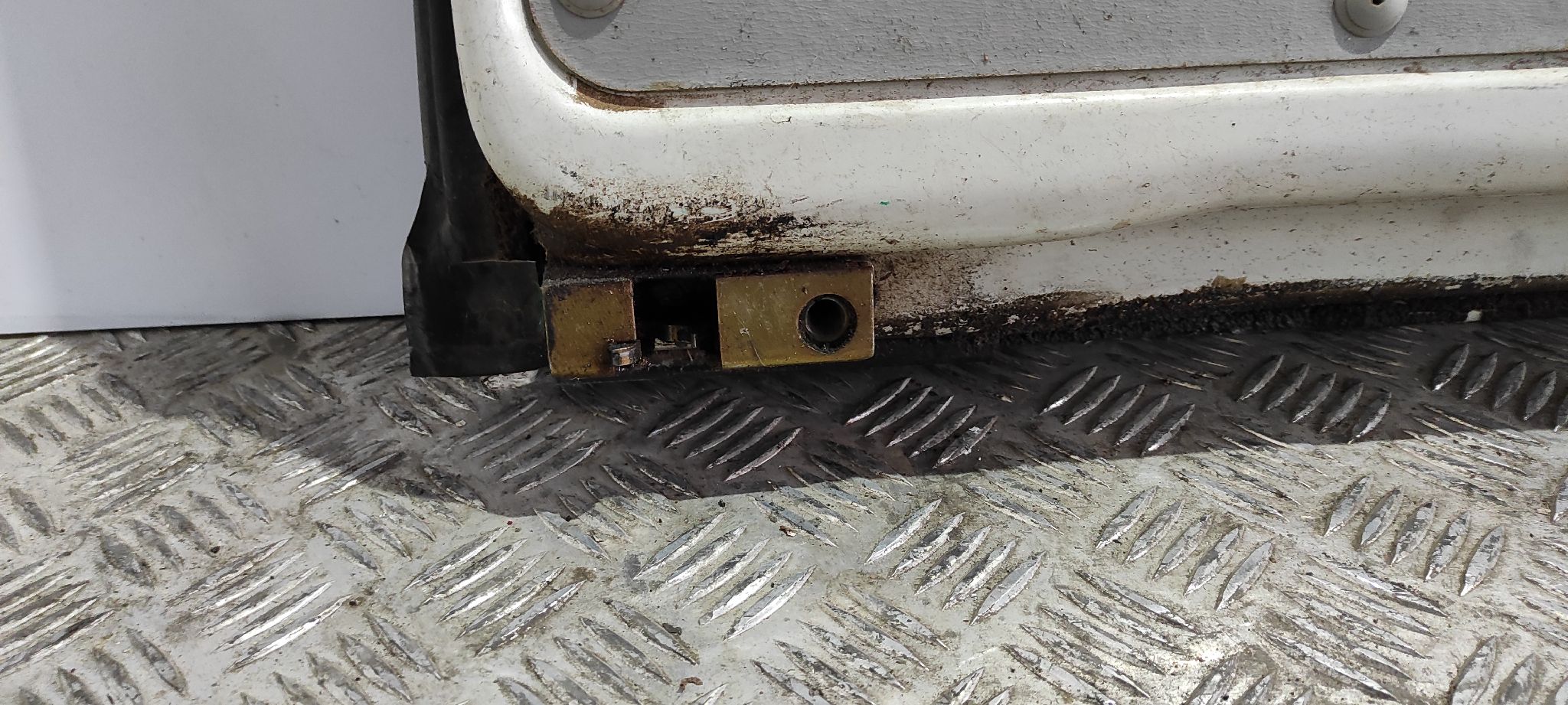 PORTON TRASERO IZQUIERDO VOLKSWAGEN T4 TRANSPORTER/FURGONETA (MOD. 1991) - vista 5