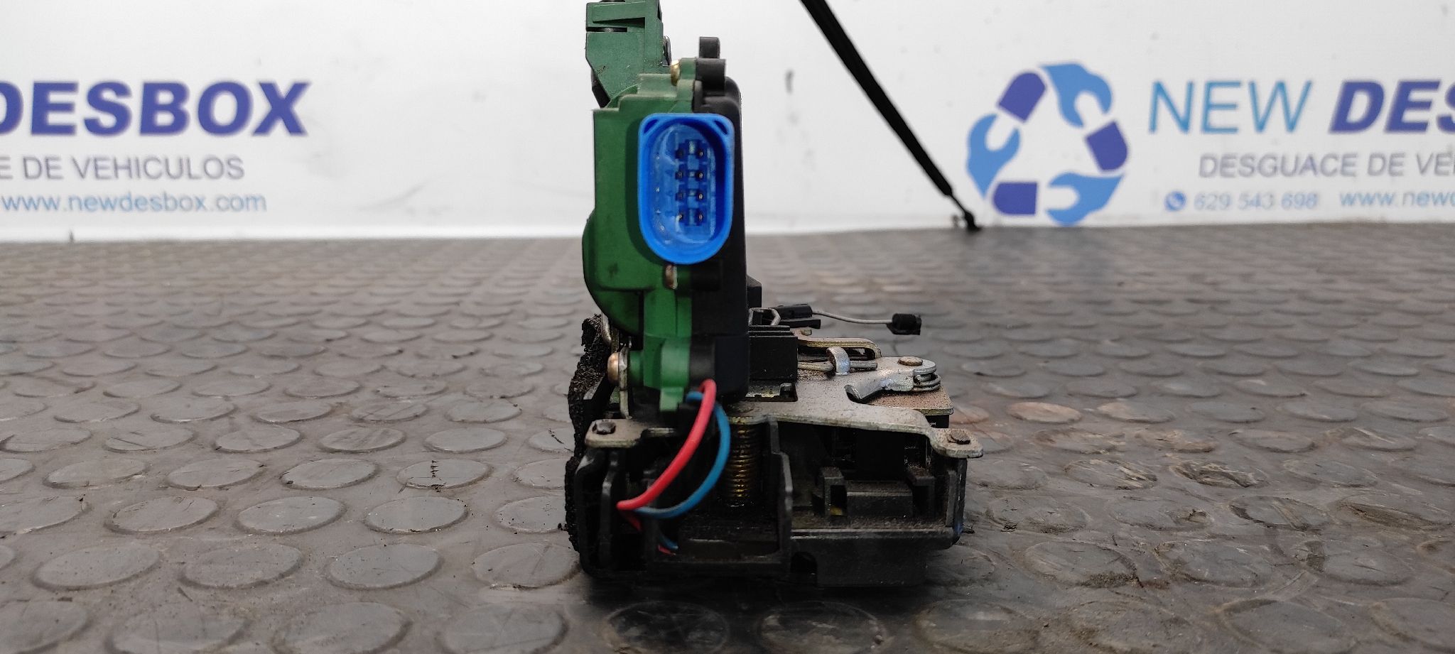 CERRADURA PUERTA DELANTERA IZQUIERDA VOLKSWAGEN POLO (9N1) - vista 5