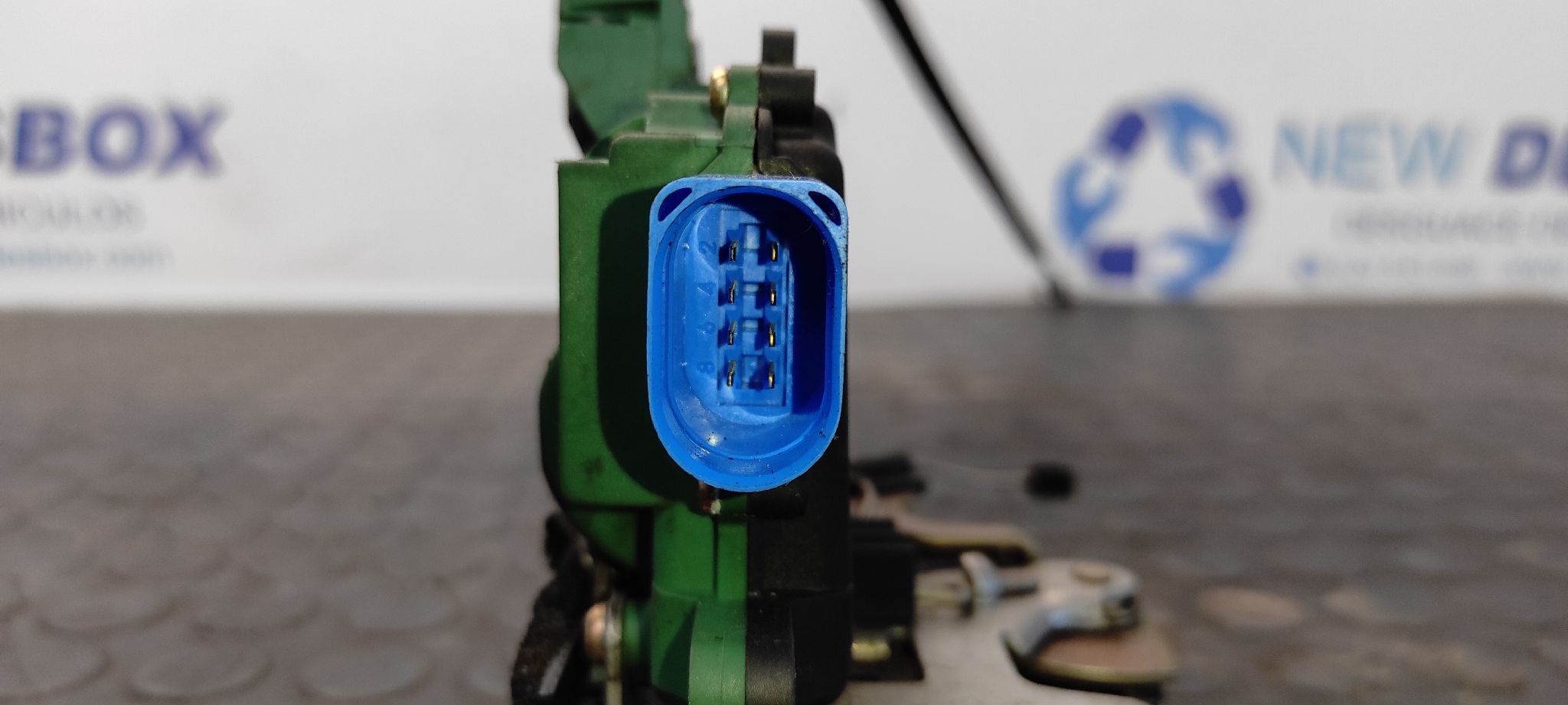 CERRADURA PUERTA DELANTERA IZQUIERDA VOLKSWAGEN POLO (9N1) - vista 4