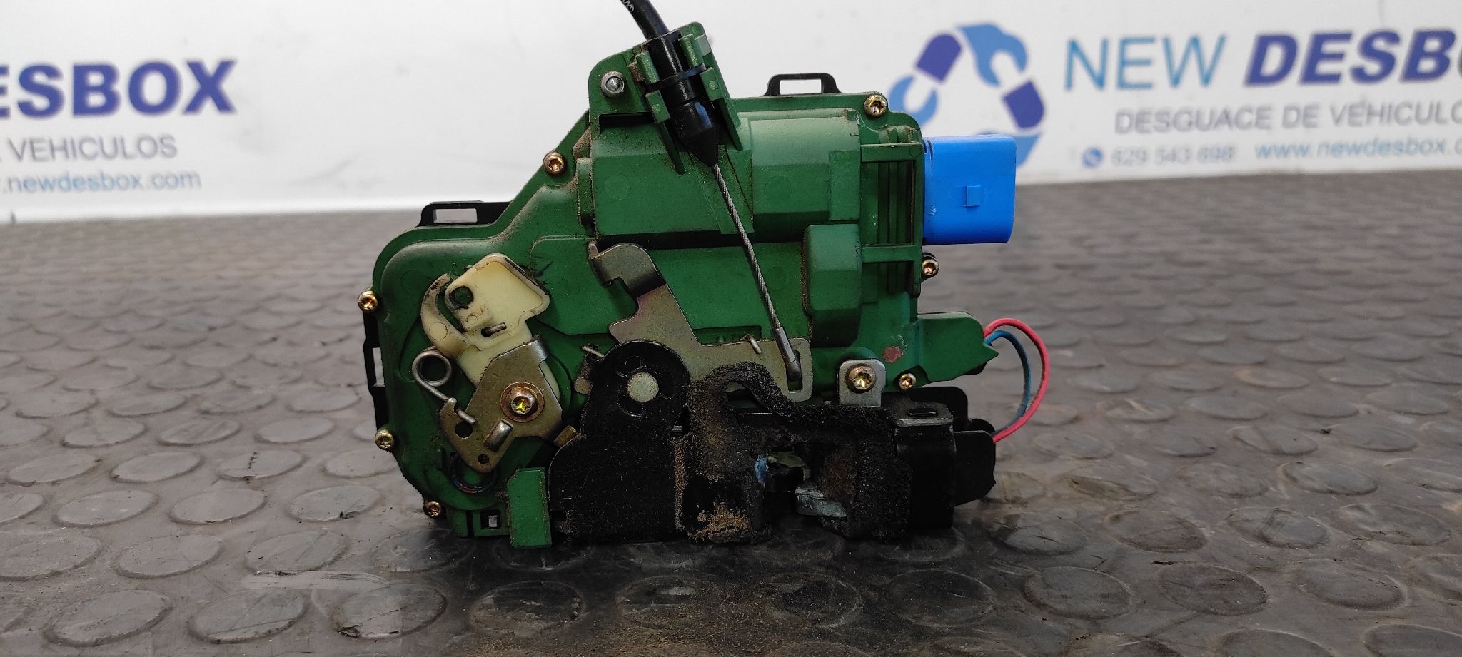 CERRADURA PUERTA DELANTERA IZQUIERDA VOLKSWAGEN POLO (9N1) - vista 2