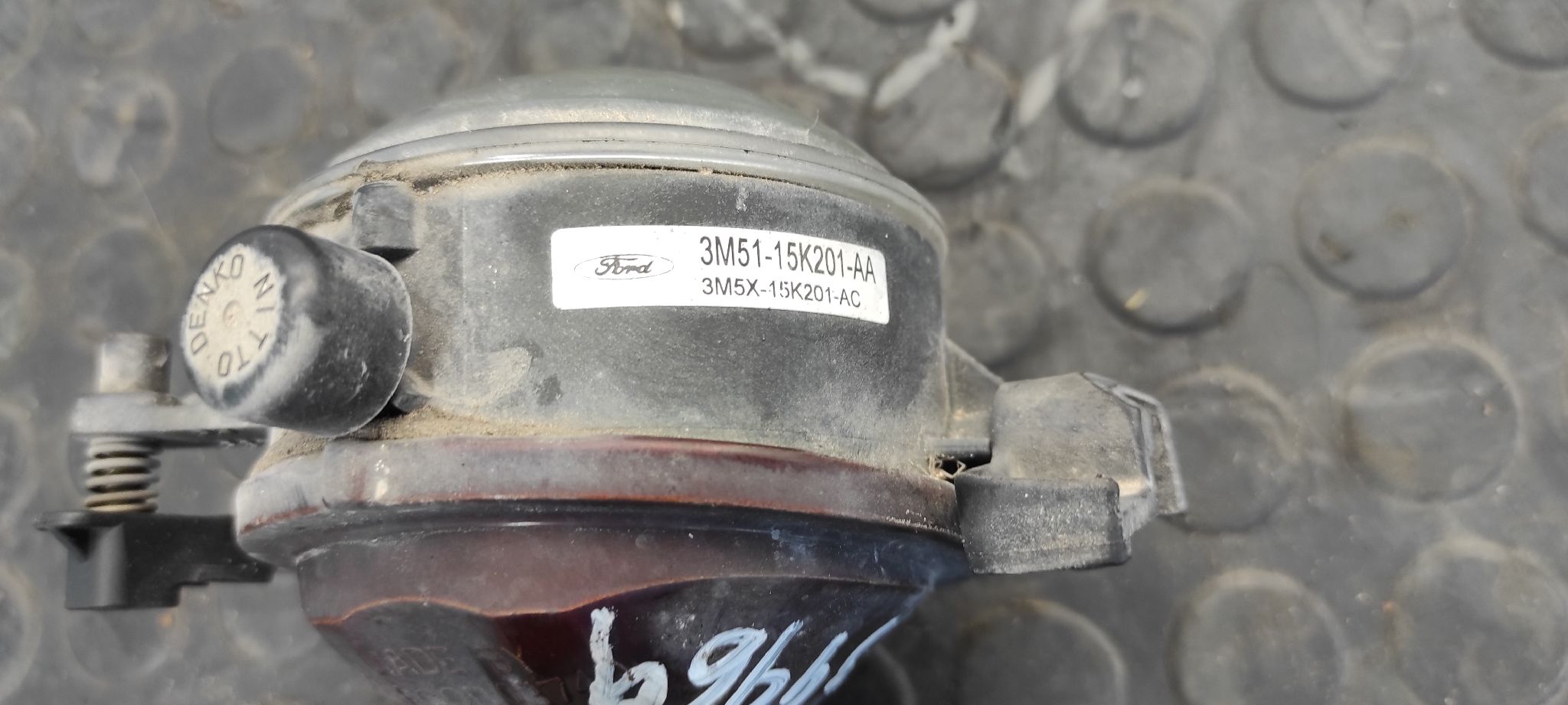 FARO ANTINIEBLA DERECHO FORD FOCUS BERLINA (CAP) - vista 3