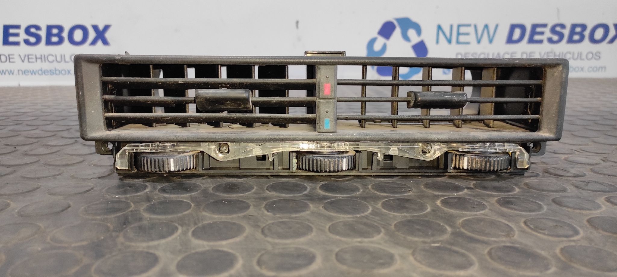 REJILLA AIREADORA MERCEDES-BENZ CLASE SL (W129) - vista 2