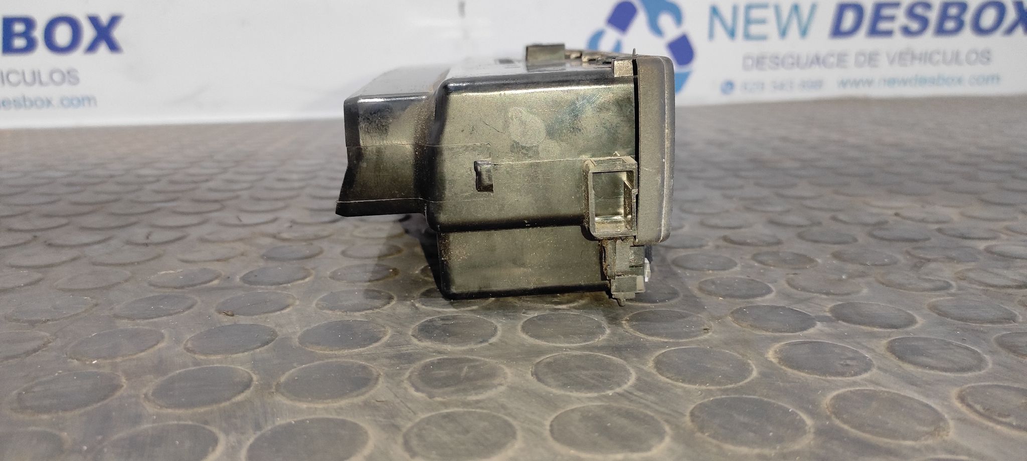 REJILLA AIREADORA MERCEDES-BENZ CLASE SL (W129) - vista 6