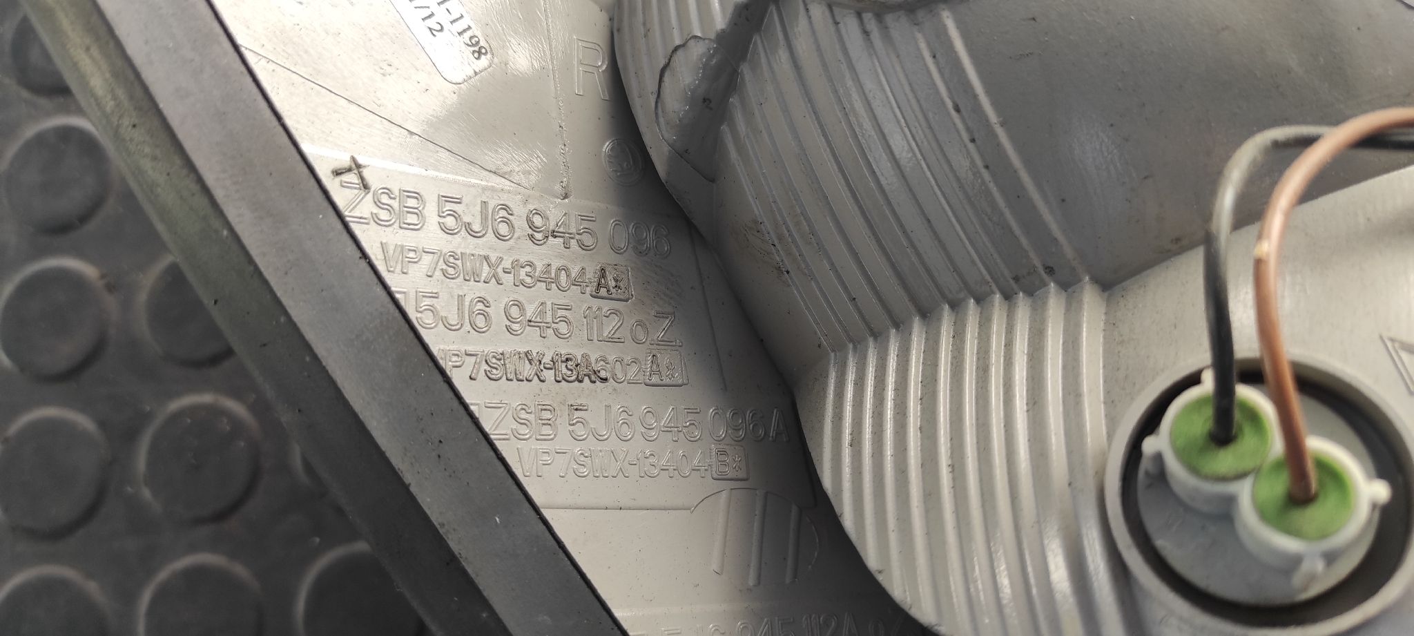 PILOTO TRASERO DERECHO SKODA FABIA (5J2 ) - vista 5