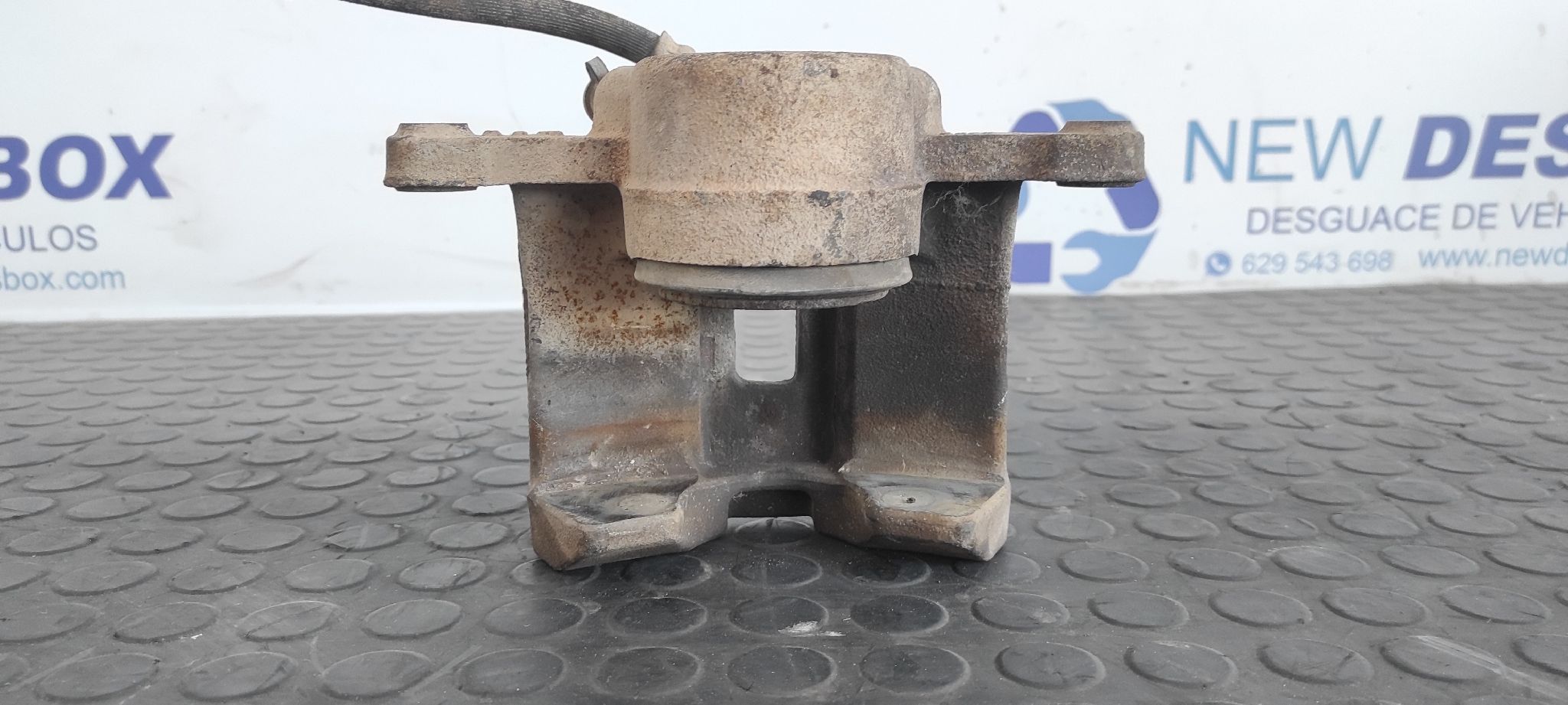 PINZA DE FRENO DELANTERA DERECHA FORD RANGER (ER) - vista 2