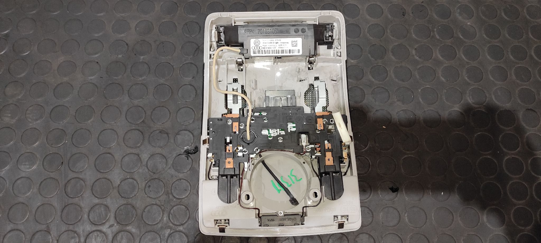 LUZ INTERIOR SEAT EXEO ST (3R5)(2009>) - vista 3