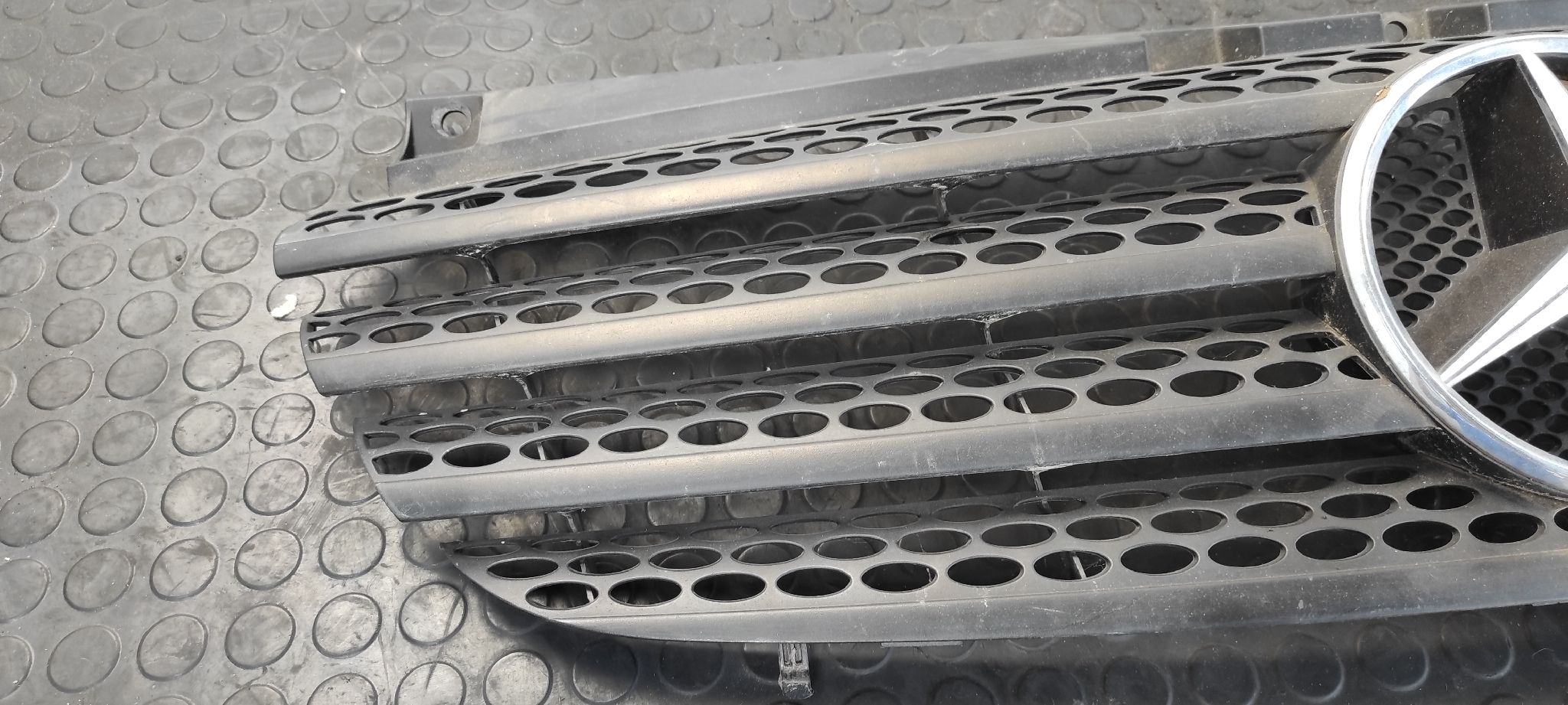 REJILLA DELANTERA MERCEDES-BENZ VITO CAJA CERRADA 6.03 -> - vista 8