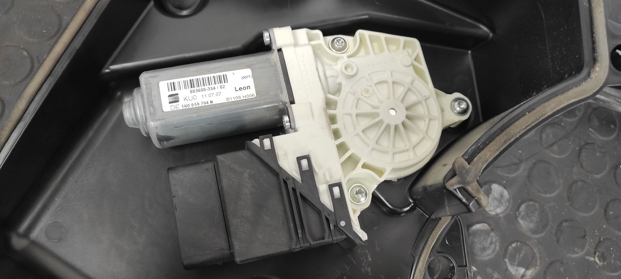 ELEVALUNAS TRASERO DERECHO SEAT LEON (1P1) - vista 5