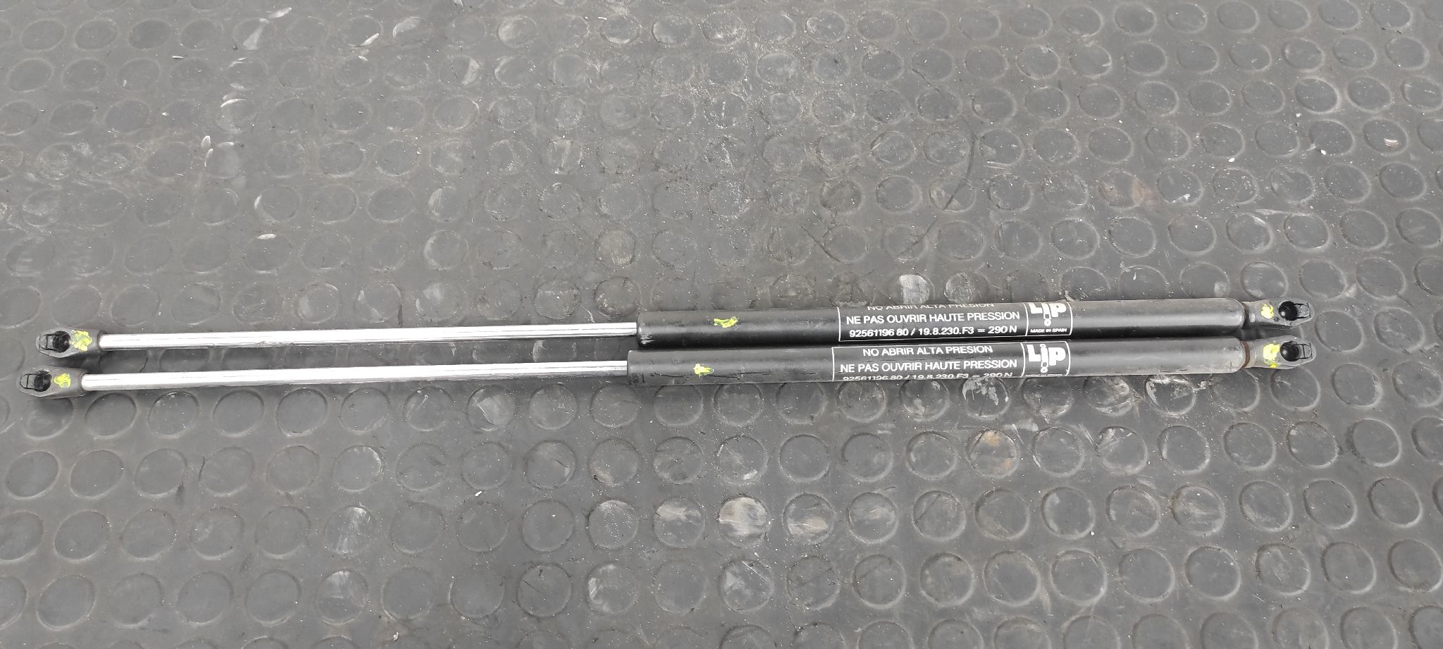 AMORTIGUADORES MALETERO / PORTON PEUGEOT 205 BERLINA