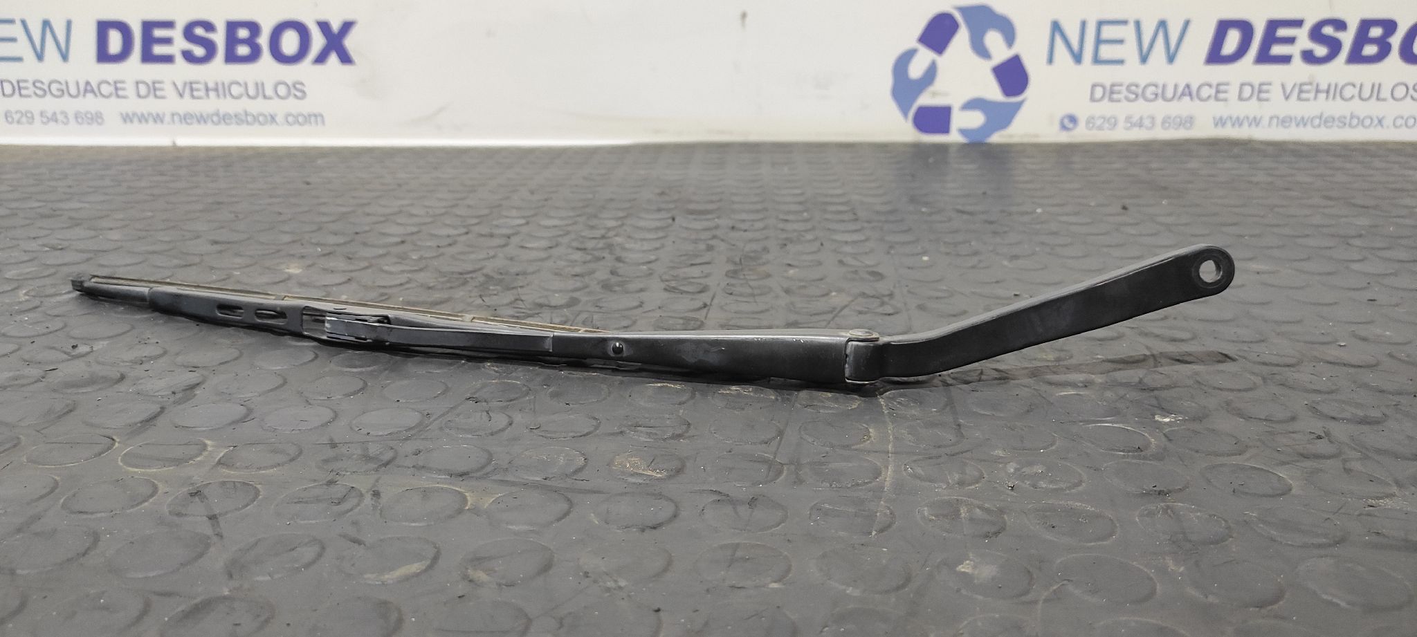 BRAZO LIMPIA TRASERO NISSAN TERRANO/TERRANO.II (R20)