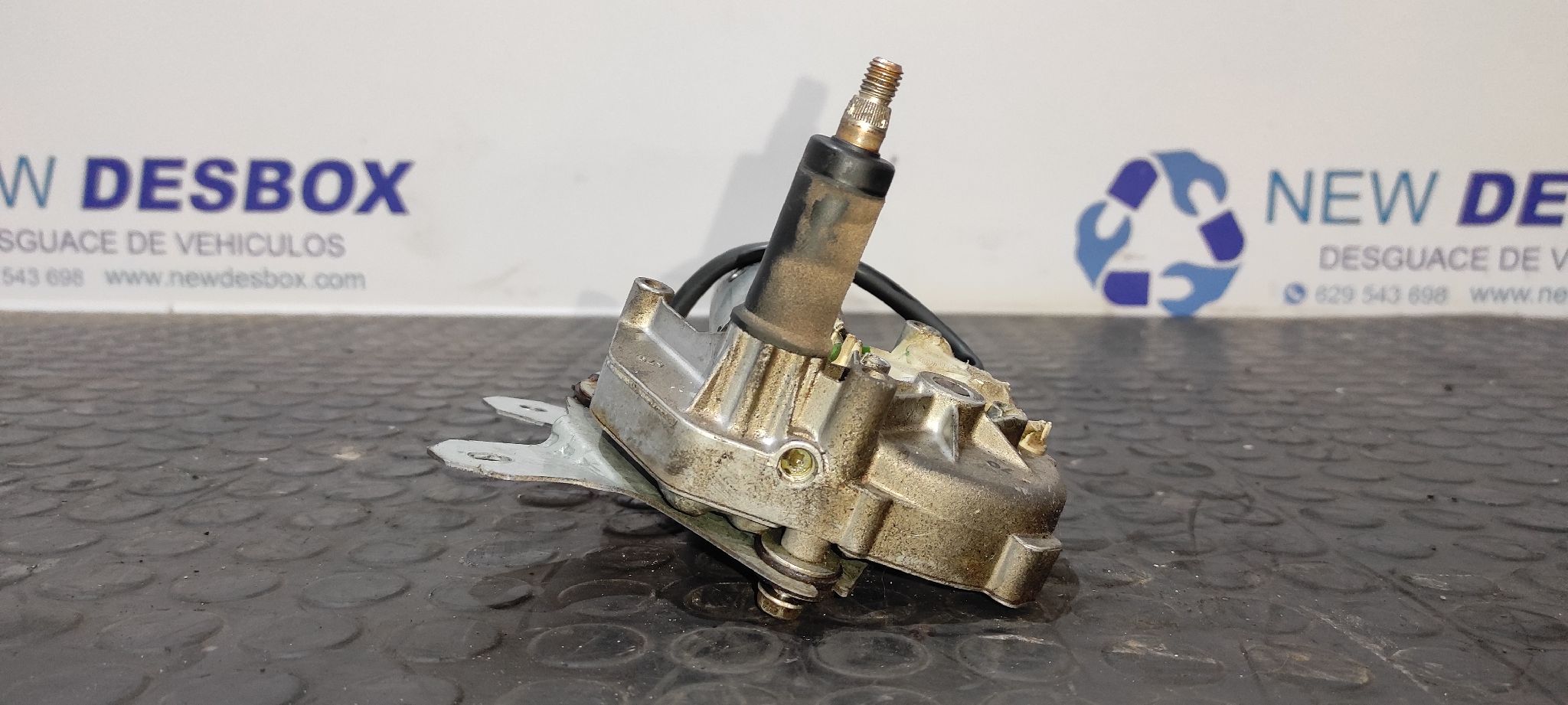 MOTOR LIMPIA TRASERO NISSAN TERRANO/TERRANO.II (R20) - vista 4