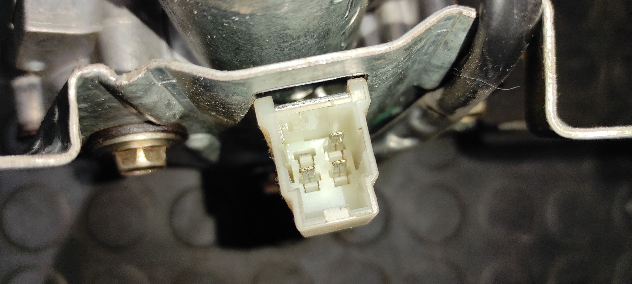 MOTOR LIMPIA TRASERO NISSAN TERRANO/TERRANO.II (R20) - vista 3