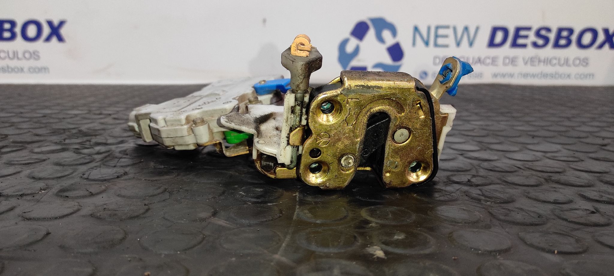 CERRADURA PUERTA DELANTERA IZQUIERDA NISSAN TERRANO/TERRANO.II (R20) - vista 3