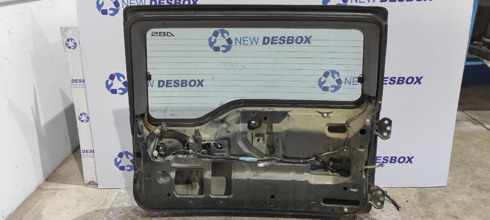 PORTON TRASERO NISSAN TERRANO/TERRANO.II (R20) - vista 3