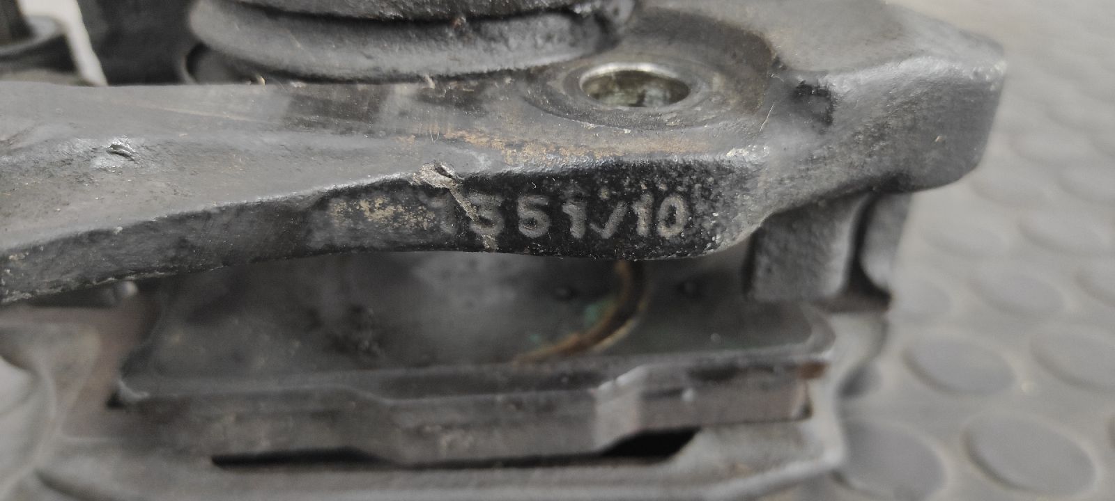 PINZA DE FRENO DELANTERA IZQUIERDA MERCEDES-BENZ CLASE S (W126) - vista 4