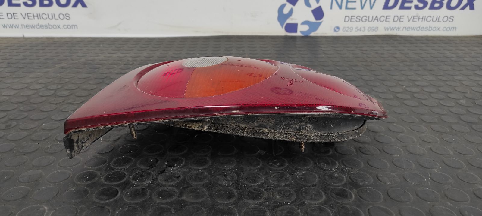 PILOTO TRASERO DERECHO RENAULT MEGANE I COACH/COUPE (DA0) - vista 6