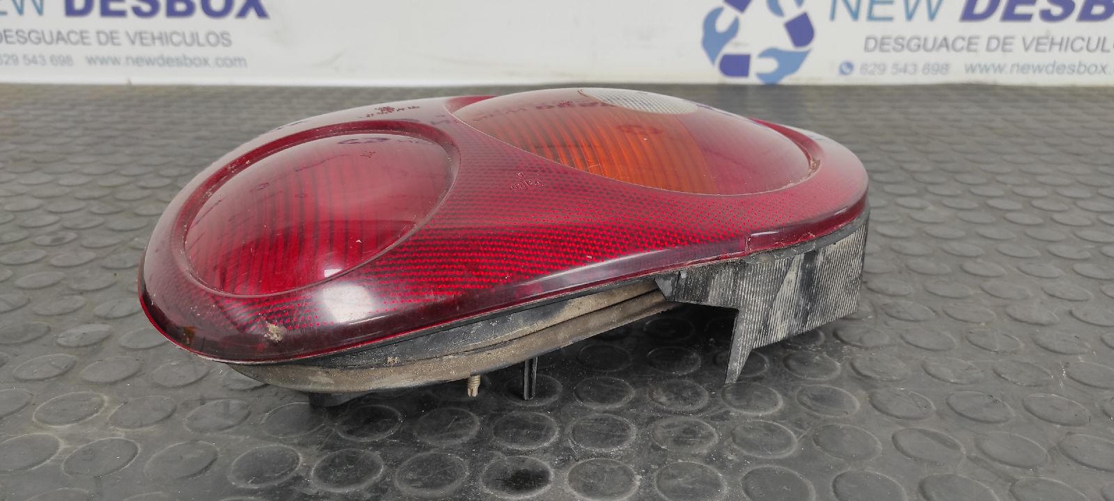 PILOTO TRASERO DERECHO RENAULT MEGANE I COACH/COUPE (DA0) - vista 3