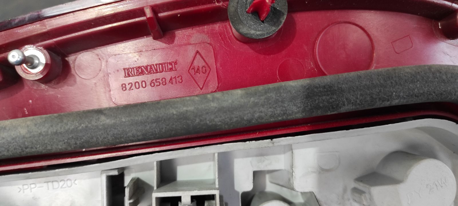 PILOTO TRASERO DERECHO RENAULT GRAND MODUS - vista 2