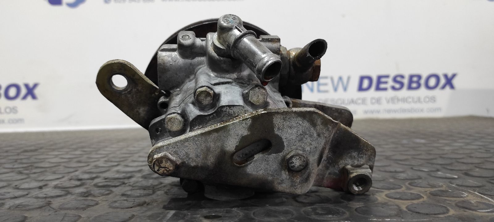 BOMBA DIRECCION NISSAN CABSTAR - vista 5