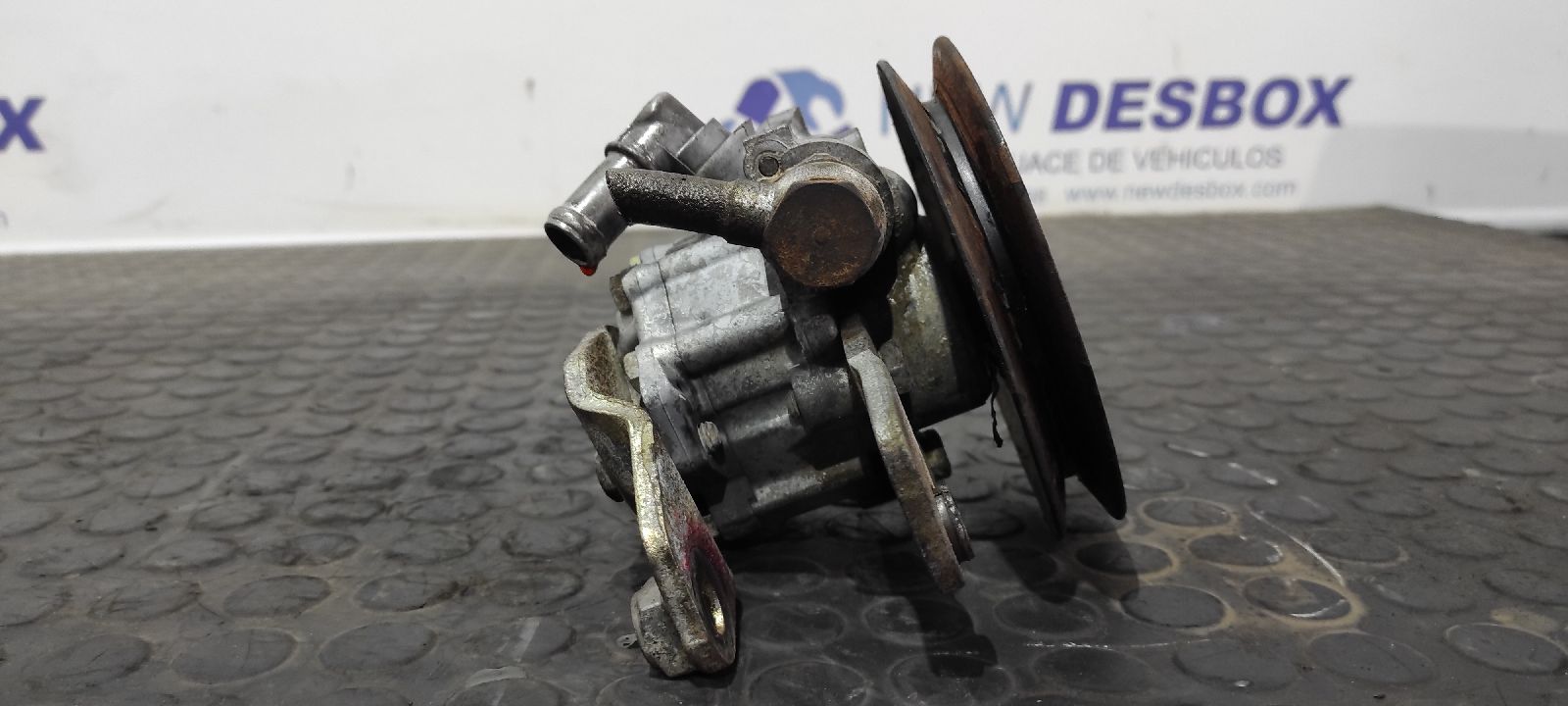 BOMBA DIRECCION NISSAN CABSTAR - vista 7