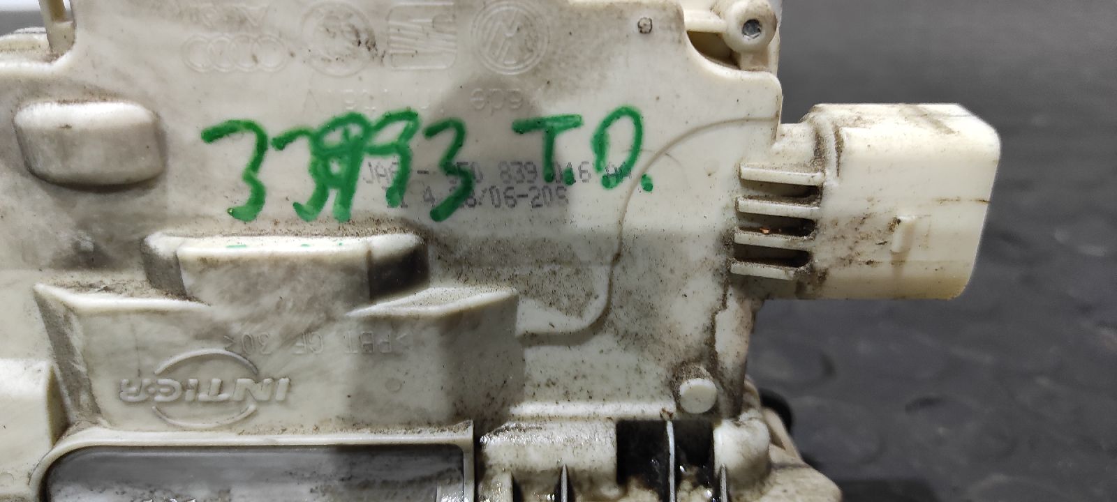 CERRADURA PUERTA TRASERA DERECHA AUDI A4 BERLINA (8E) - vista 2