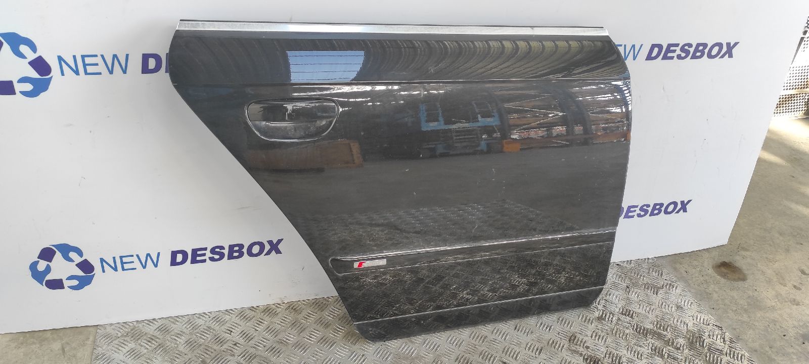 PUERTA TRASERA DERECHA AUDI A4 BERLINA (8E)