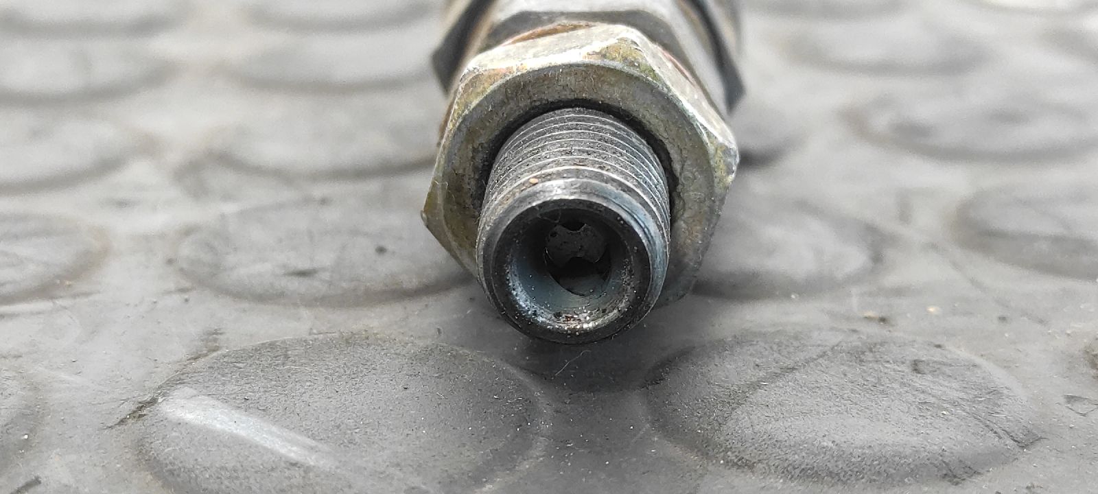 INYECTOR OPEL MONTEREY - vista 2